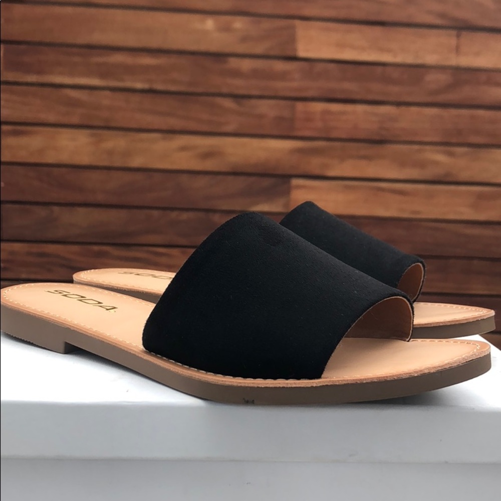 Soda Shoes - Black Slip-on Sandals